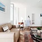 Viviana - By Myhomeincomo *