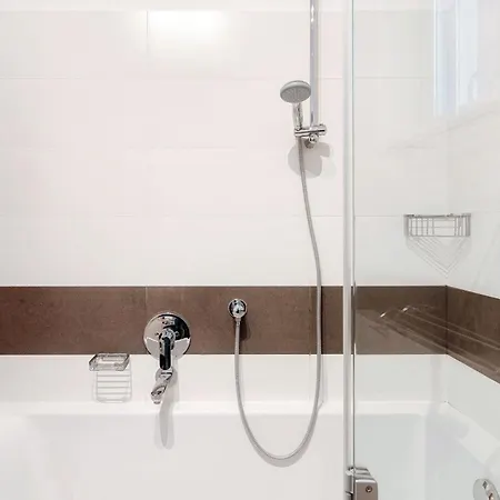 Viviana - By Myhomeincomo * Menaggio