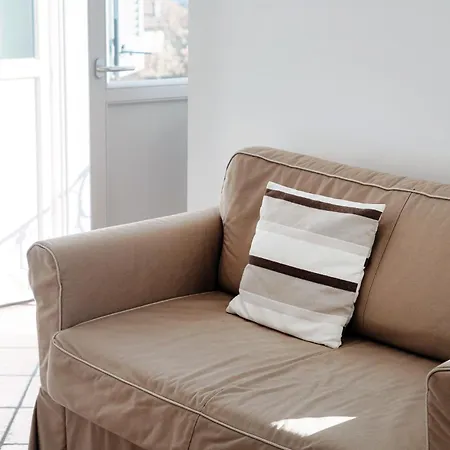 Viviana - By Myhomeincomo