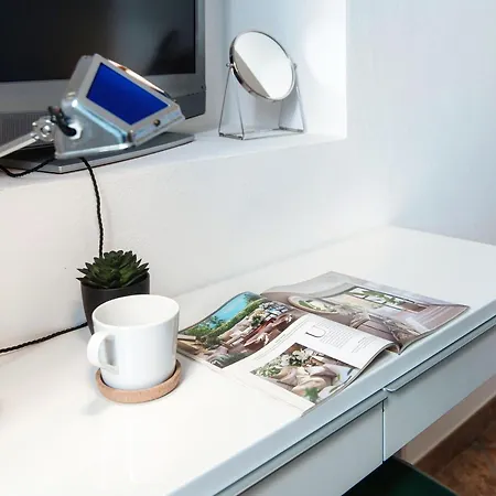 Viviana - By Myhomeincomo