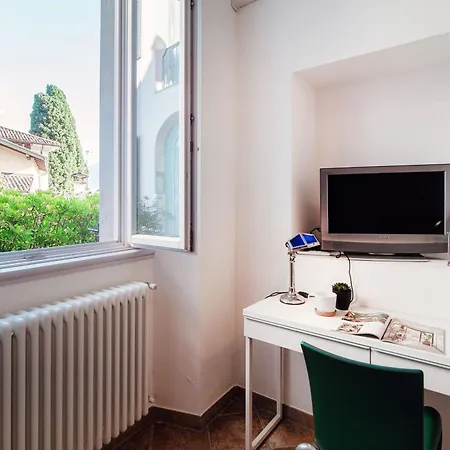 Viviana - By Myhomeincomo *